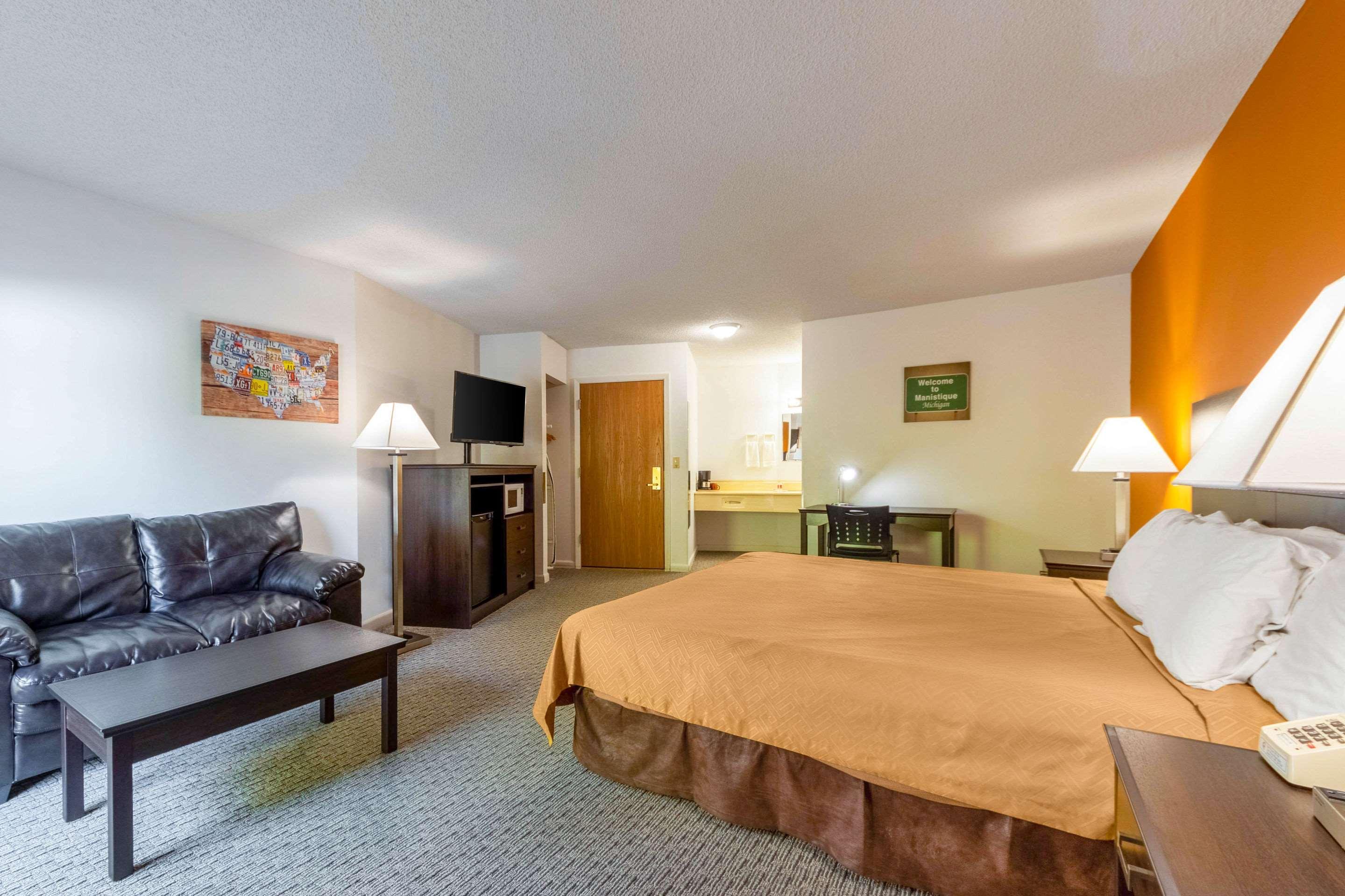 Econo Lodge Lakeshore Manistique Exterior foto
